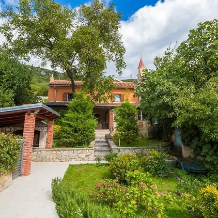 Holiday home Krizisce *