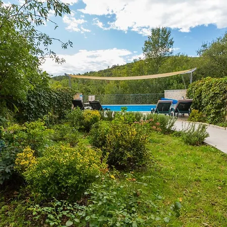 Holiday home Krizisce Krizisce